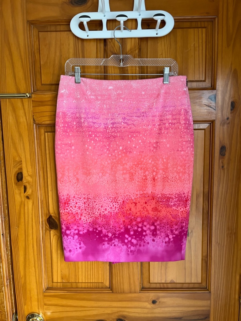 Elie Tahari Pink Ombre Dot-Print Pencil Skirt